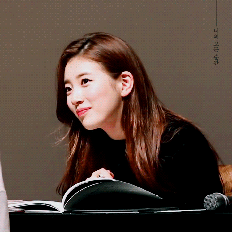 수지는 사람 바라보는 눈빛이 너무너무 예뻐.... | 인스티즈