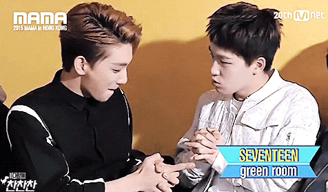 [잡담] 손 진짜진짜 큰 세븐틴 조슈아 | 인스티즈