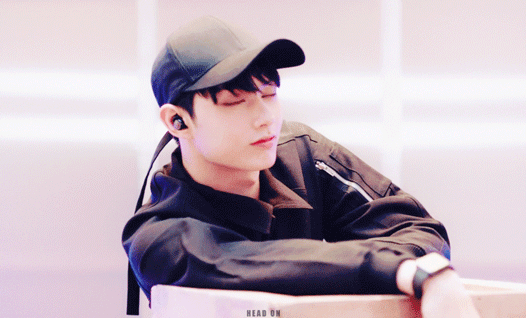 세븐틴에서 얘도 겁나 잘생겼는데 왜이렇게 언급 적지??? | 인스티즈