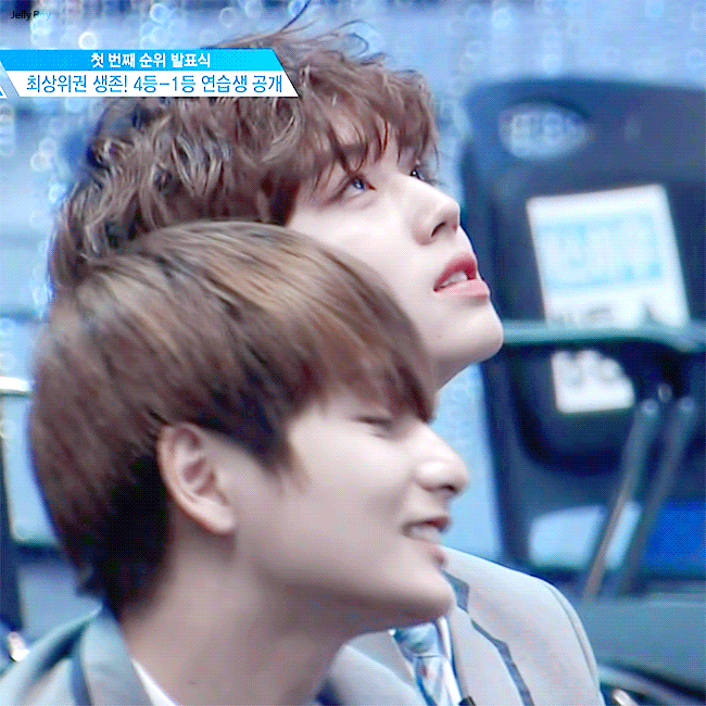 이 사진들중 실제로 박지훈이 울먹이고 있는 사진은? | 인스티즈