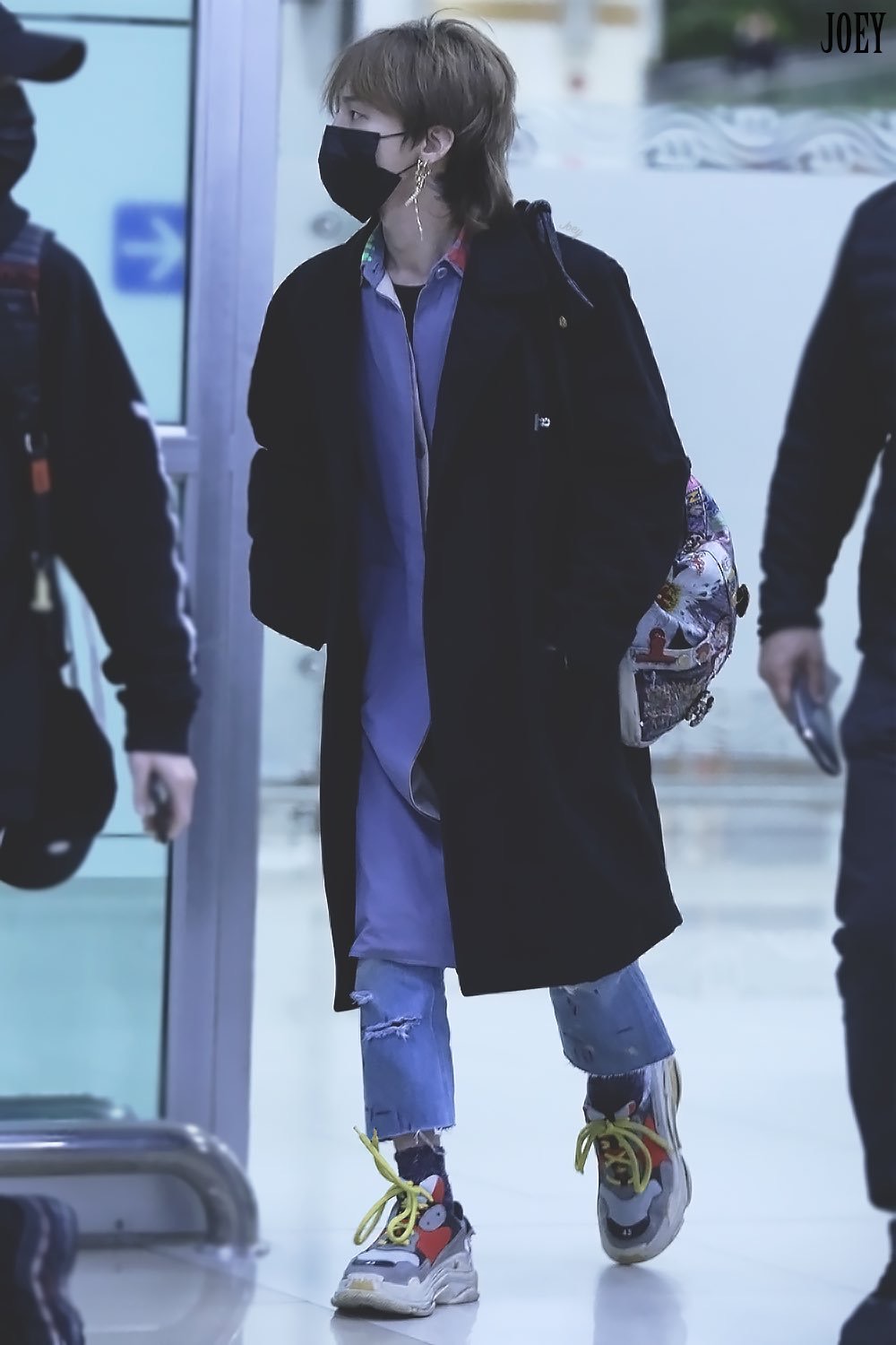 그러고 보니 이 옷도 발렌시아가 였다 | 인스티즈