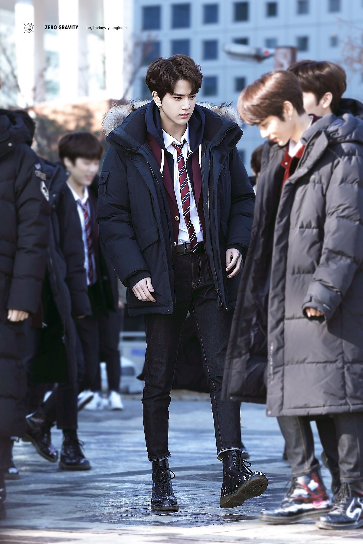 [잡담] 더보이즈 영훈 데뷔 전부터 지금까지 완전 똑같이 생겼는데 | 인스티즈