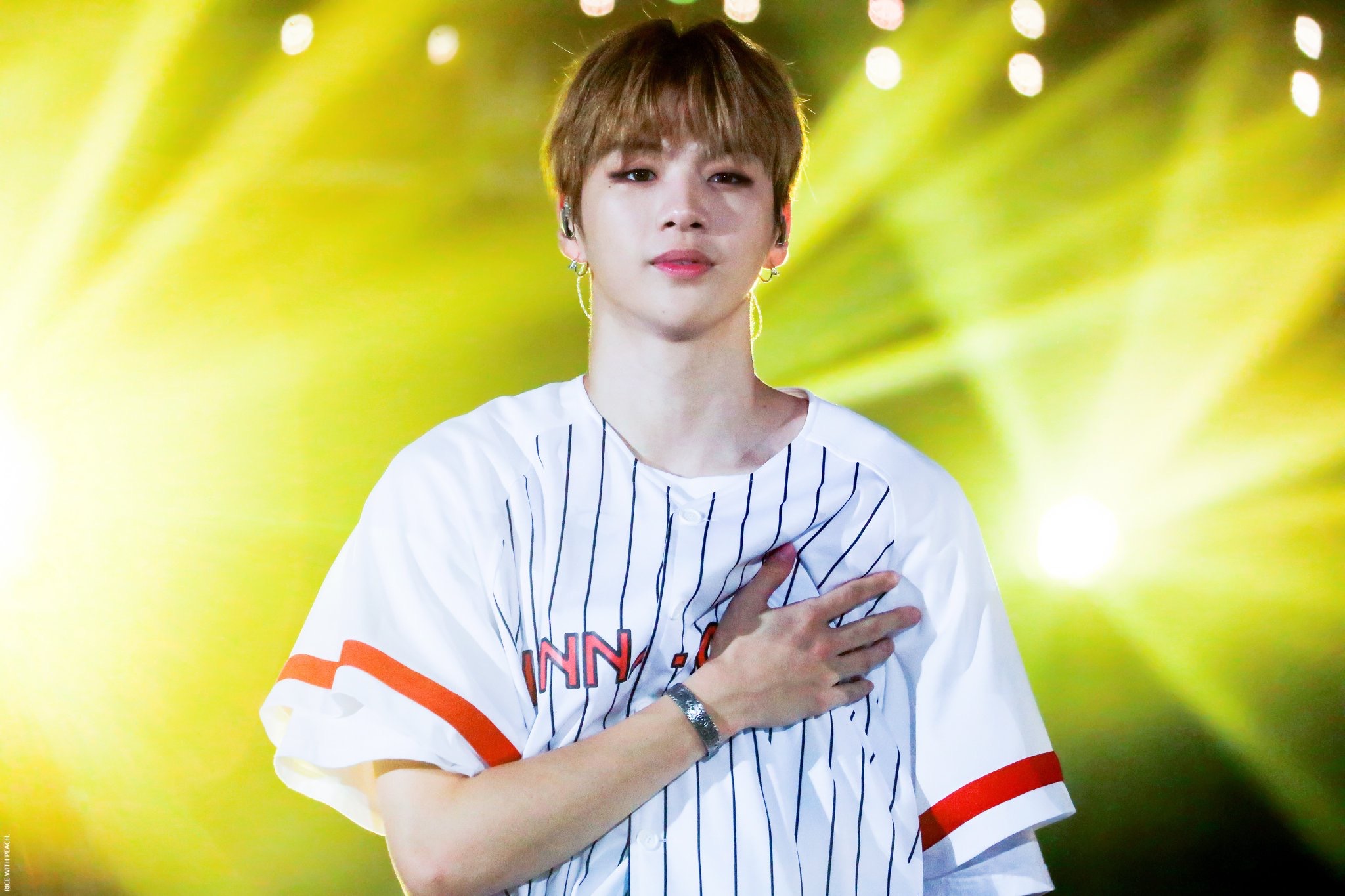 강다니엘 팬사랑 제대로 느낀거 레전드 | 인스티즈