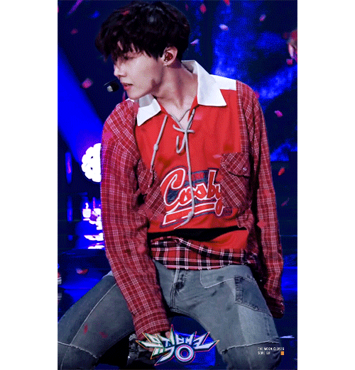 방탄소년단 제이홉 왤케 잘생겼죠? | 인스티즈