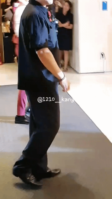 .....???보폭이 이상한데....???(주어 다니엘) | 인스티즈