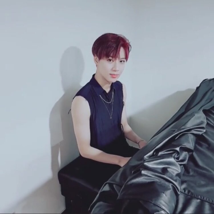 태민이 피아노 치면서 노래하는거... | 인스티즈