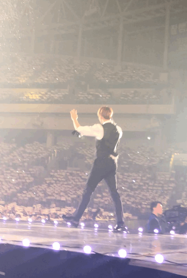 .....???보폭이 이상한데....???(주어 다니엘) | 인스티즈