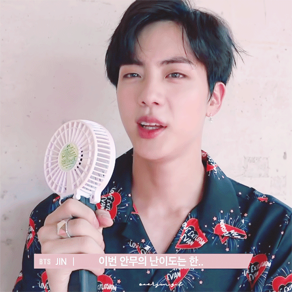 방탄 진 흑발에 머리 까고 더워서 선풍기 쐬는 거 작살나네.. | 인스티즈