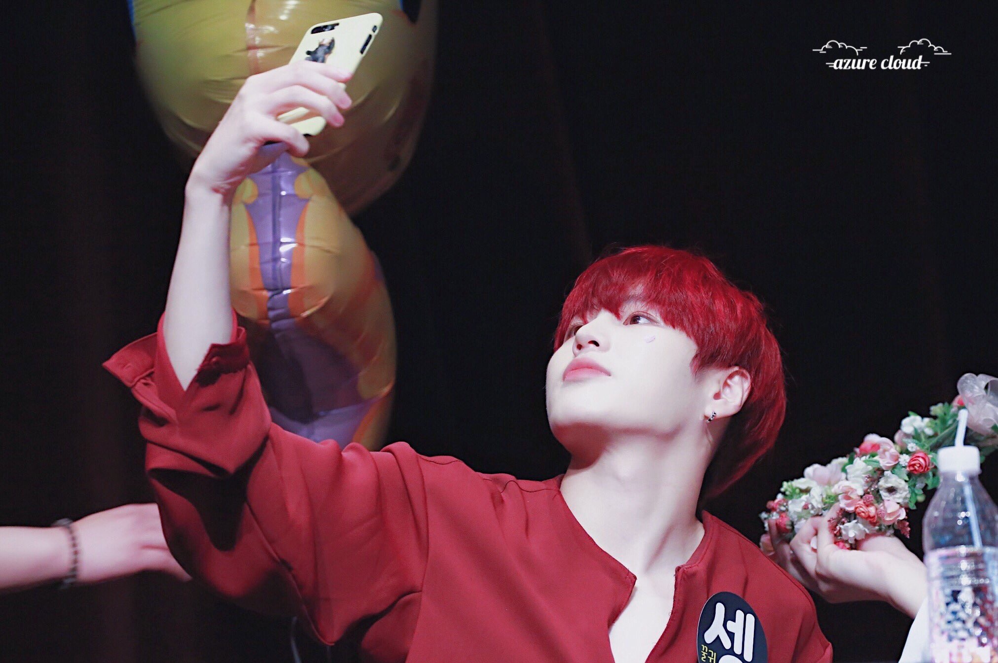 악 하성운은 그냥 셀카 찍는 거 뿐인데 너무 화보야; | 인스티즈