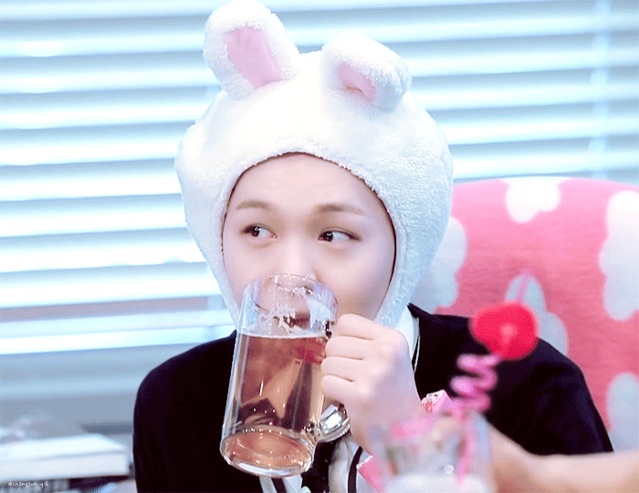 맥주먹는 이창섭 | 인스티즈