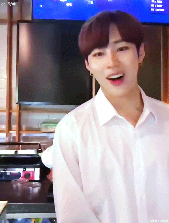 달콤카페 알바생 하성운 | 인스티즈