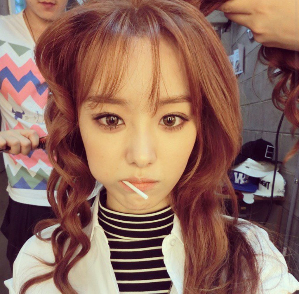 그 시절 송지은 이쁜데 메보까지 하고 | 인스티즈