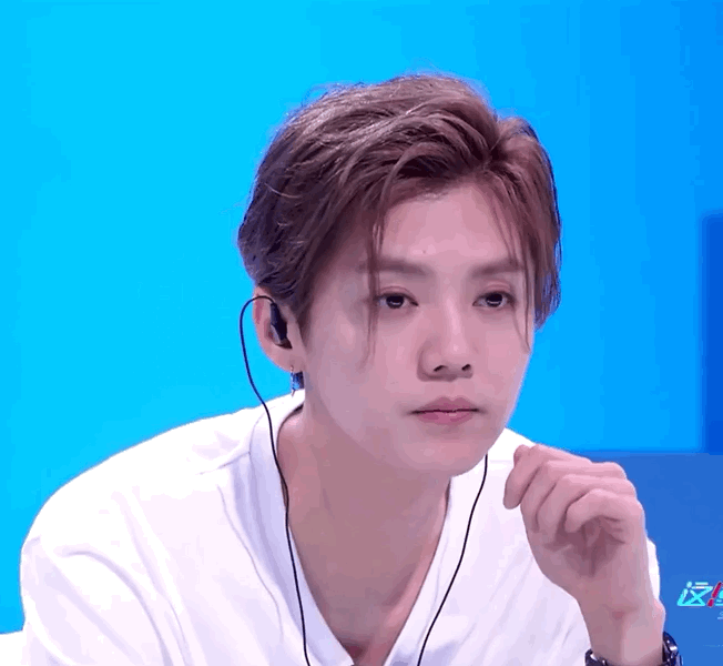 루한이 냥냥펀치? 사슴펀치? | 인스티즈