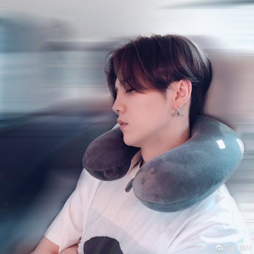 루한이 냥냥펀치? 사슴펀치? | 인스티즈