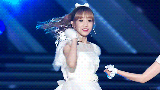 유지애도 되게 인형같이 생긴 거 같아 | 인스티즈