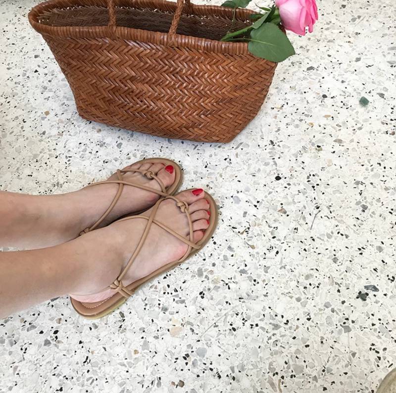 신발 색 골라줄 천사익👼👼 도와주세요❗ 11블랙 22베이지 | 인스티즈