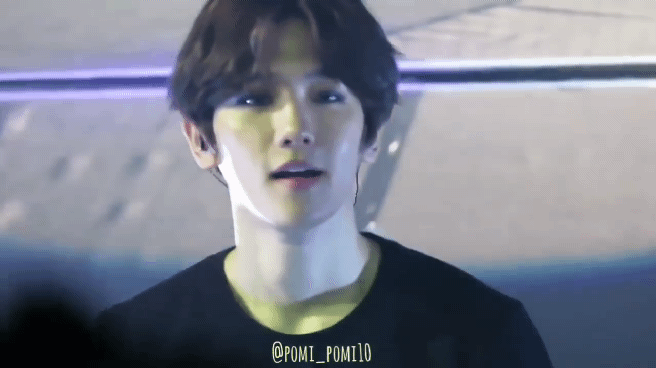 백현아 왜 이렇게 쳐다봐 | 인스티즈