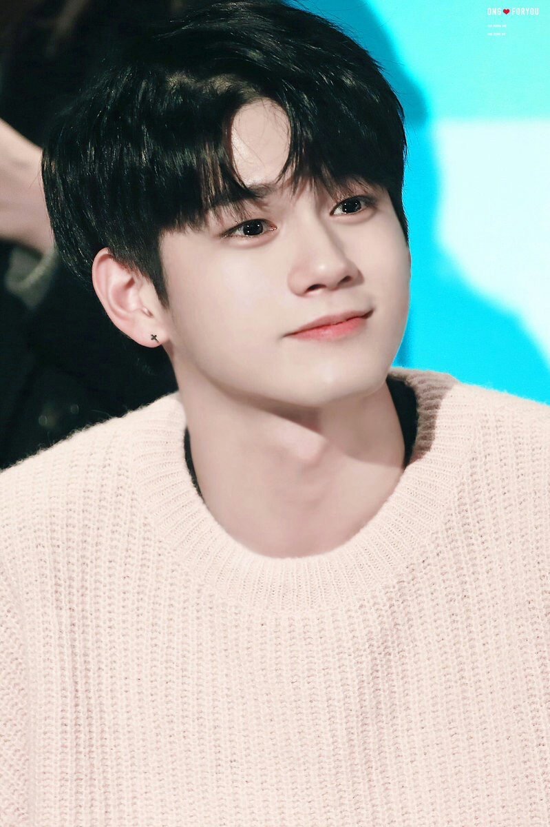 여러분 같이 옹성우 앓아옹 🐿💙 | 인스티즈