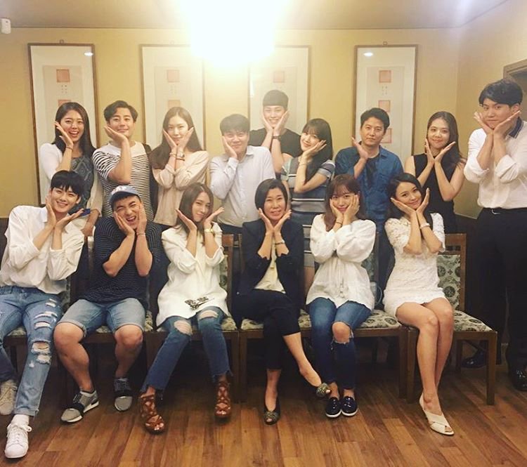 부럽다 나도 저기 끼고싶어... | 인스티즈