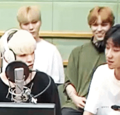 ㄱ 뭔가 보일듯 말듯한 떡밥이 더 진짜같고 분위기 묘함... | 인스티즈