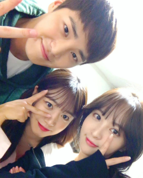 부럽다 나도 저기 끼고싶어... | 인스티즈