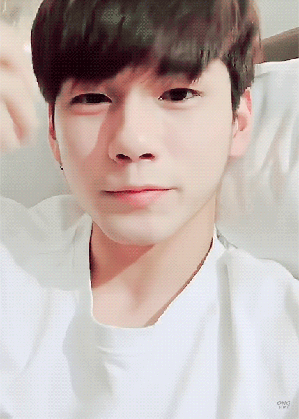 본인이 설레게 생긴 거 알아요? | 인스티즈