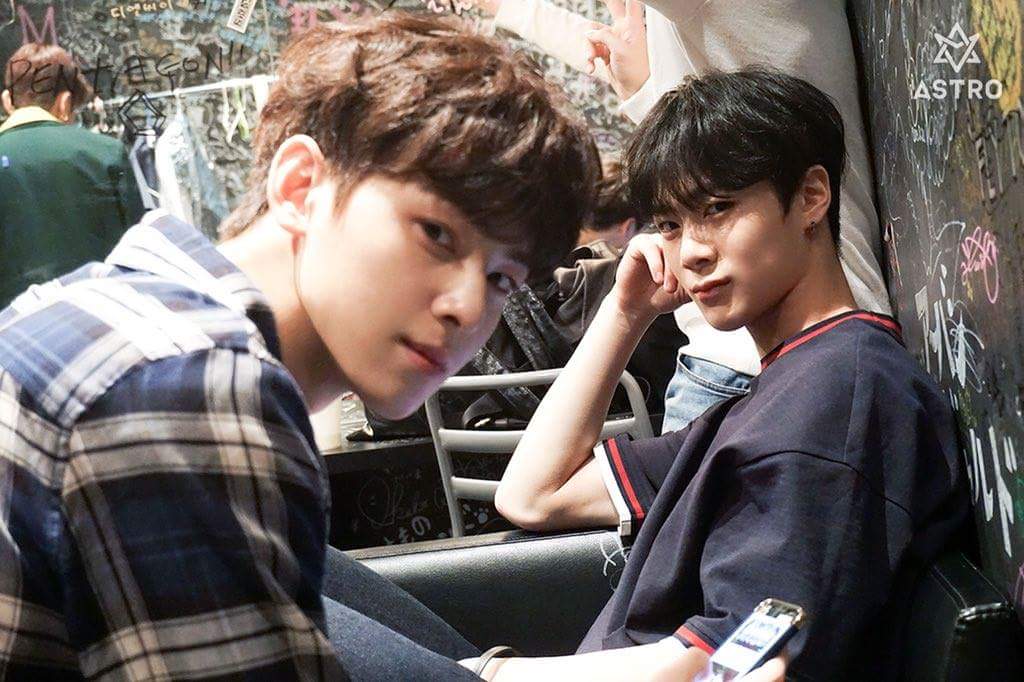 차은우랑 사귀고 문빈이랑 바람 피는 짤 | 인스티즈