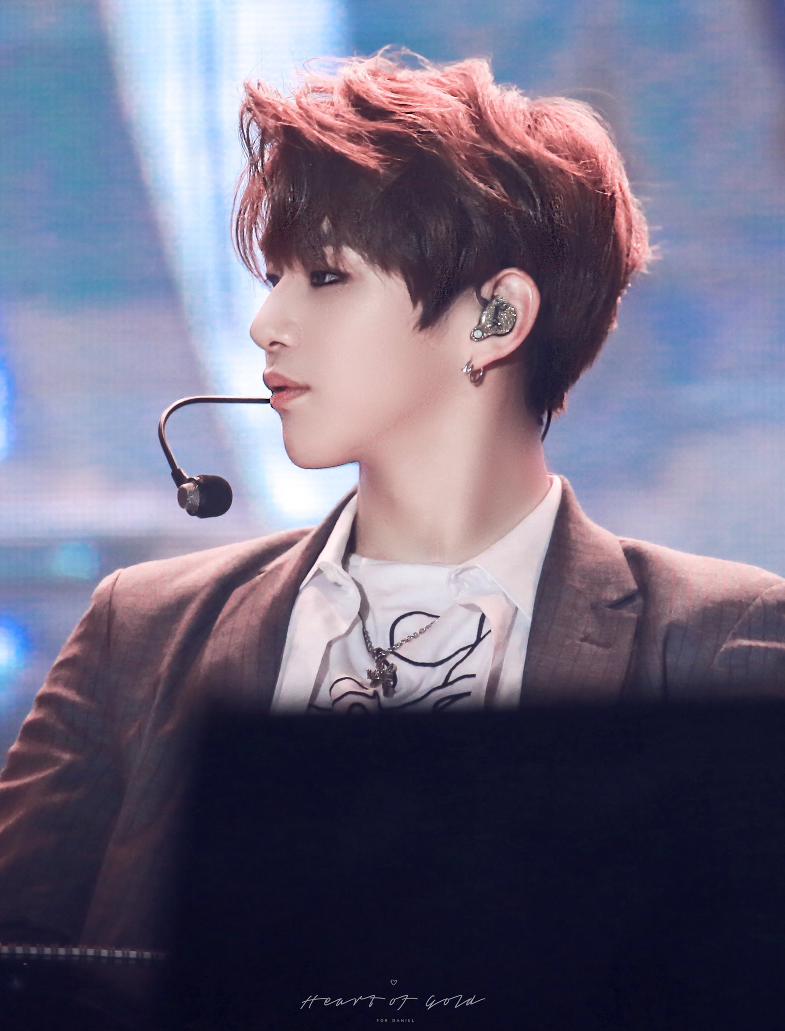 강다니엘 옆테 잘생겼어... | 인스티즈