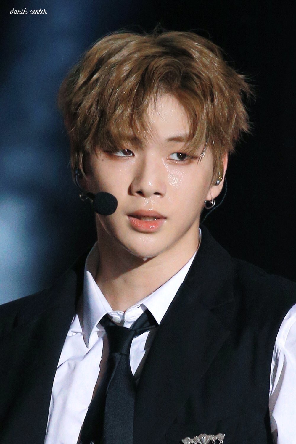 새삼 강다니엘 눈물점 최고야 | 인스티즈