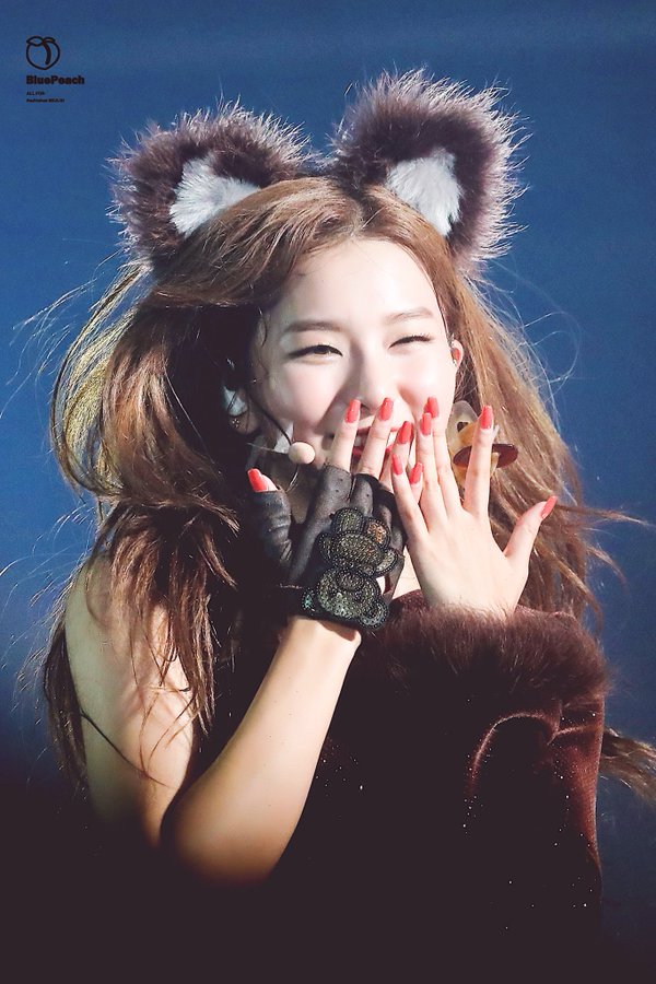 슬기 이런 눈웃음 진짜 나 죽어 | 인스티즈