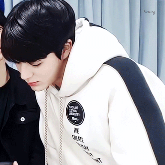 검정고시 보러갔는데 고사장에 얘네 셋 들어오면 바로 망할 각 아님..? | 인스티즈