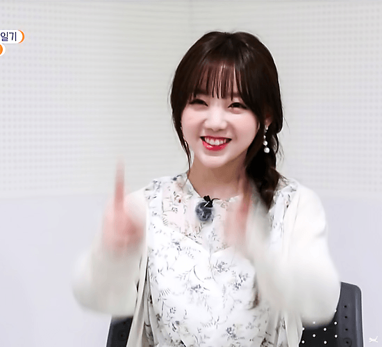 케이 머리 이렇게 자주 묶어주면 좋겠다.... | 인스티즈