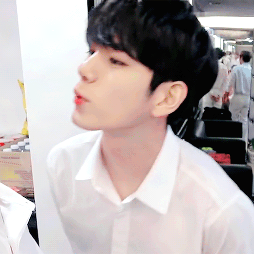 옹성우: 제가 설레게 생겼어요? | 인스티즈