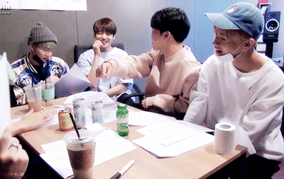 나 방탄 이거 너무 웃겨 | 인스티즈