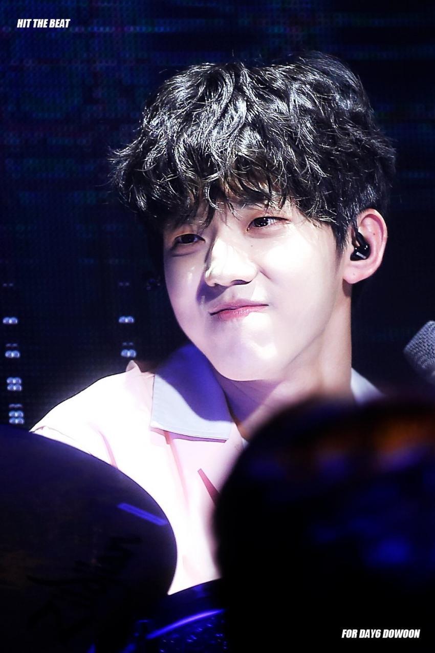 우리 막냉이 진짜 귀여워 ㅠㅠ / 뜻 밖의 본진주의 | 인스티즈