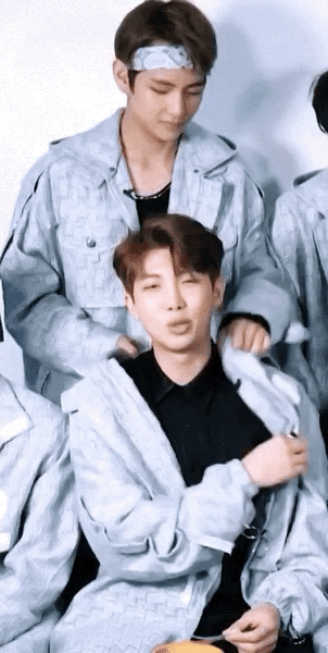 방탄 알엠이 막내고 뷔가 맏형이라며? | 인스티즈