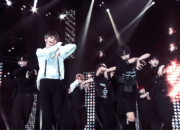 ㅣ나 밤이 좋아하는 머리 튀기는 옹성우 모음💕 | 인스티즈