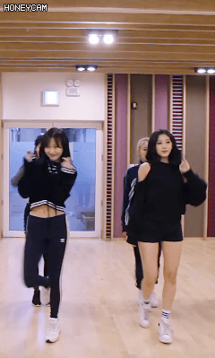 막내 궁딩이 때리는 서지수ㅋㅋㅋㅋㅋㅋㅋㄱㅋㅋ | 인스티즈