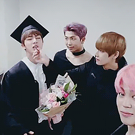 ㄱ 개인적으로 뷔진 터닝포인트? 시,발점? 은 이거라고 생각 | 인스티즈