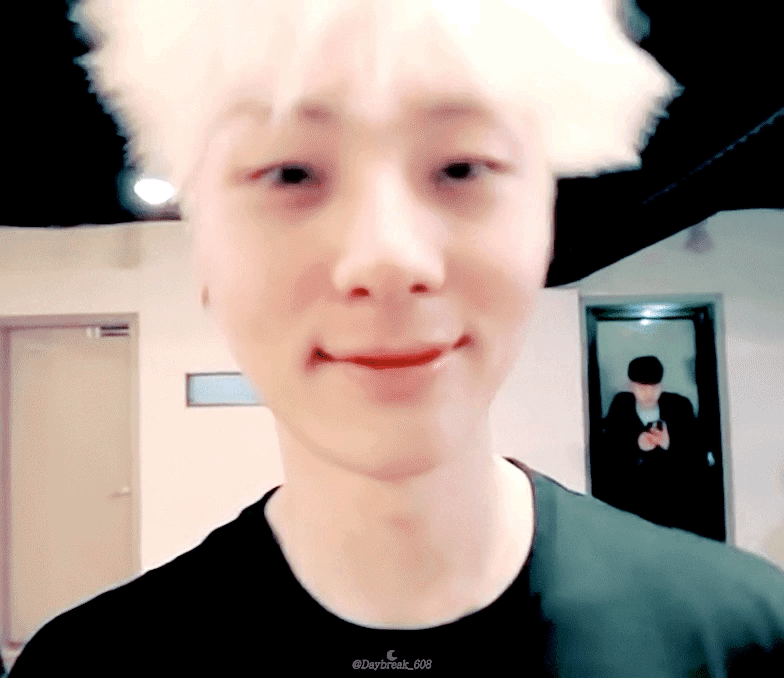 황민현 이런거 더있는사람? | 인스티즈