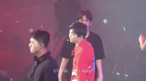 이거봨ㅋㅋㅋㅋㅋㅋㅋㅋㅋ백현이가 째려봤는데 찬열잌ㅋㅋㅋㅋ | 인스티즈