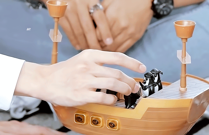 쏘 프리티 핸즈 보이 | 인스티즈