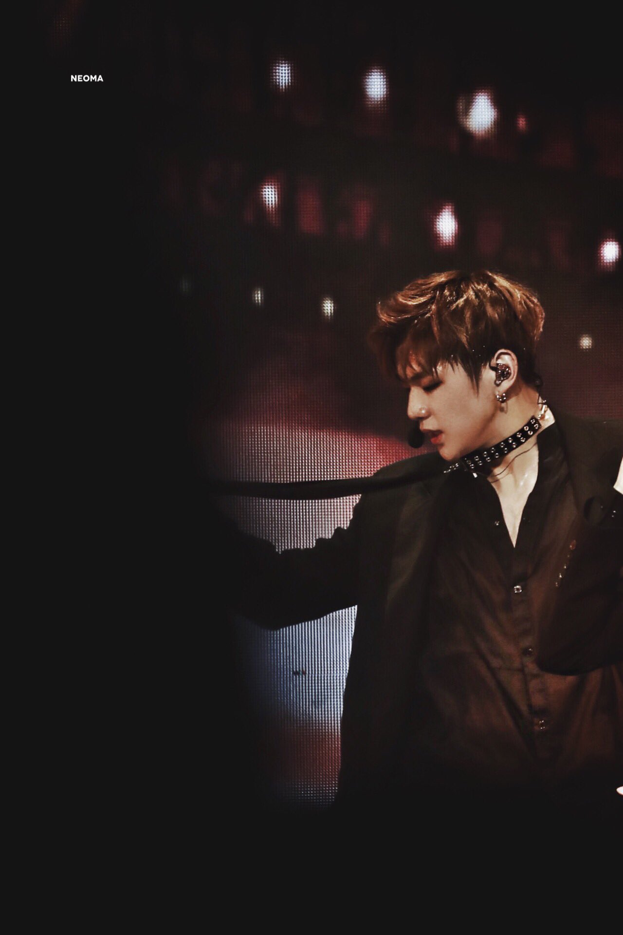 강다니엘은 무대 위에서 분위기가 ㄹㅇ 멋있는거같음 | 인스티즈