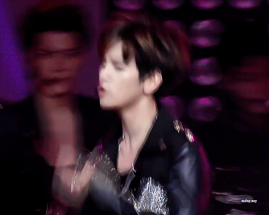 솔직히 백현 데뷔초무대 짤만 봐도 ㄹㅈㄷ | 인스티즈