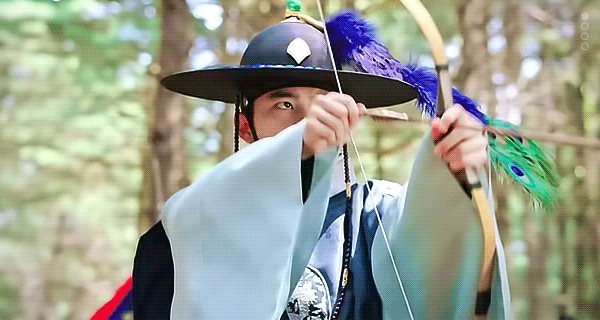 난 도경수 활 쏘는 거 왜이렇게 좋지 | 인스티즈