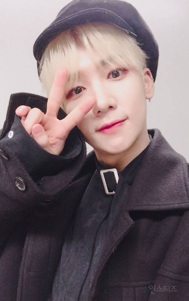 인기가요 샌드위치 총각이 팬사인회에서 노는 방법(feat. 팬매니저) | 인스티즈