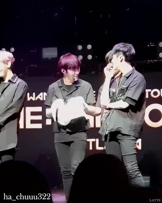 ㄱ 연하공 연상수 중에 제일 설레는 짤이야 (물론 내기준) | 인스티즈