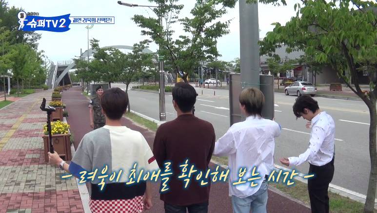 군대 전역하는 아이돌을 데리러가는 멤버들.jpg | 인스티즈