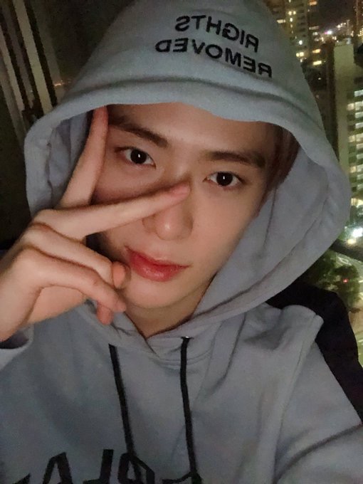 재현 이거 진짜 얼굴만 빼면 완벽한 남친짤인데... | 인스티즈