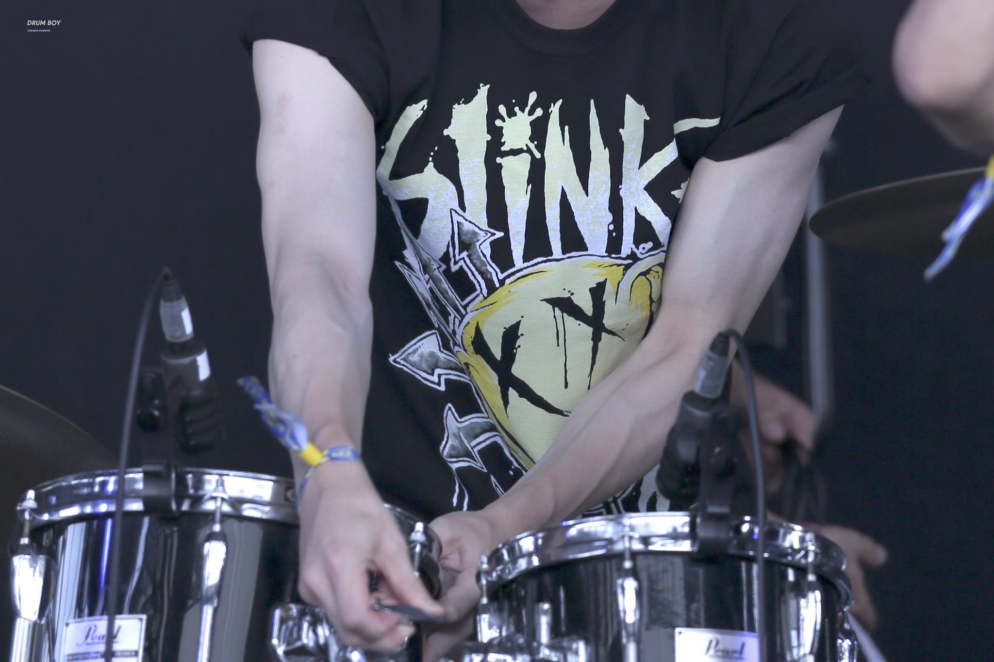 얘도 막내 이미지에 묻혀서 그렇지 진짜 잘생겼는데 사람들이 잘 몰라 | 인스티즈